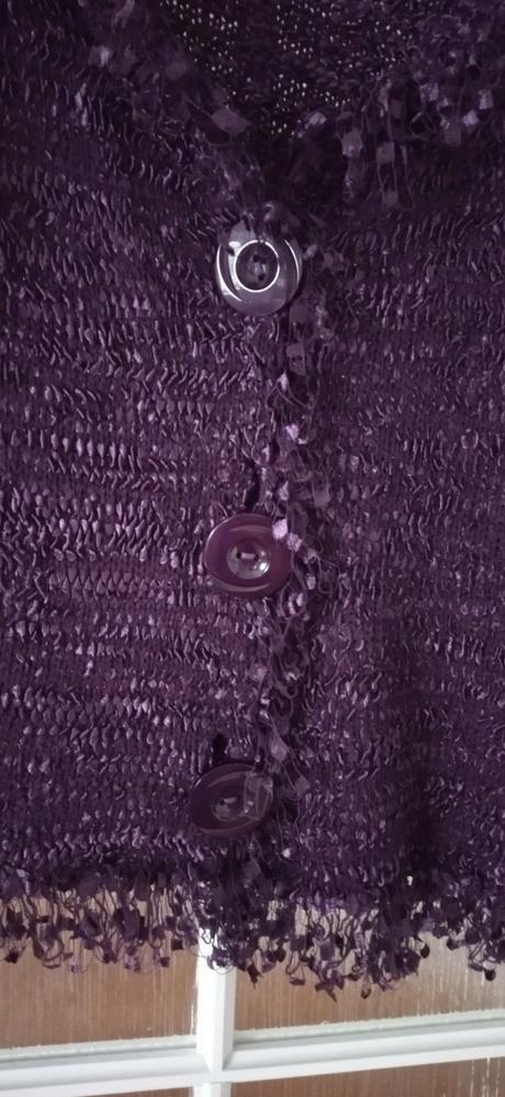 Zaujímavý svetrík, l