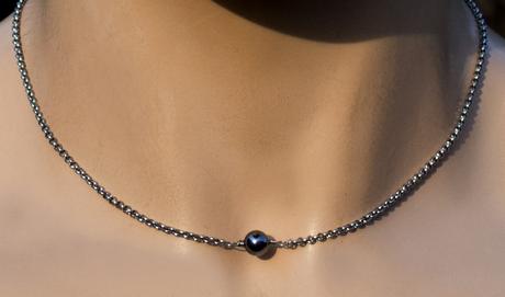 Oceľový náhrdelník s terahertzom, 