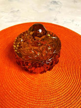 Starožitná masívna bonboniéra, 