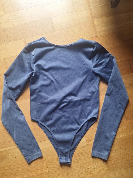 Dámske body, pull&bear,m