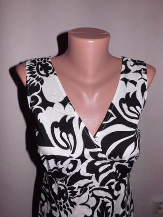 Bielo čierne šaty, 38