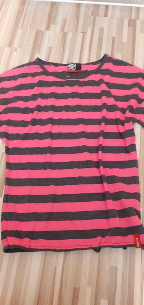 Tričko sam, s.a.m.,146