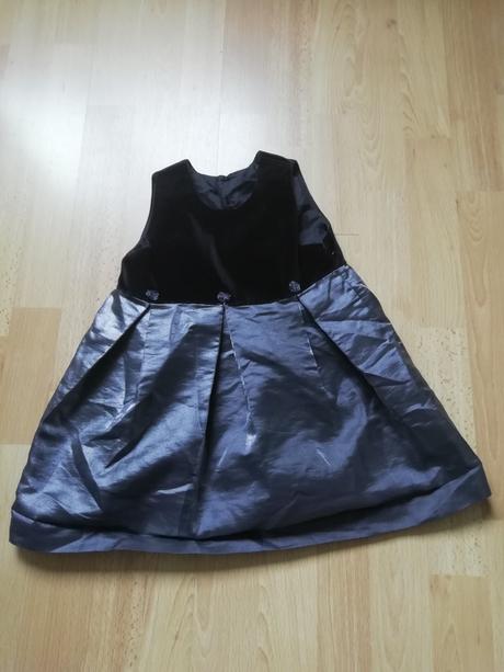 Slávnostné saty, 92