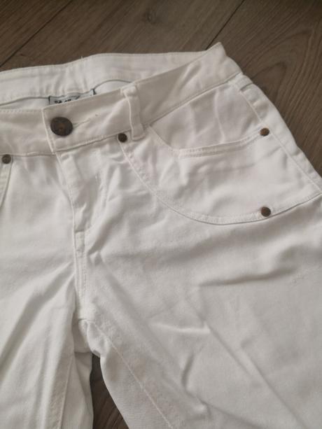 Biele šortky, okay,38