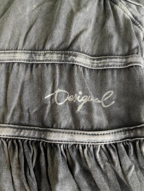 Minimálne nosené šaty desigual, top stav, desigual,152