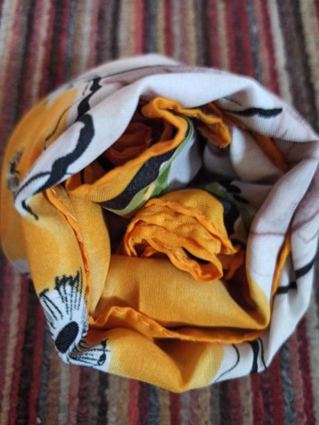 Šatka, 70x70, malo nosena, l