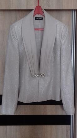 Elegantny kostym, 44
