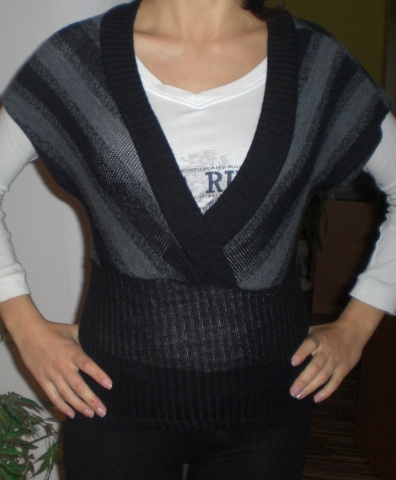 Svetrikova vesticka, kupovana v butiku, s
