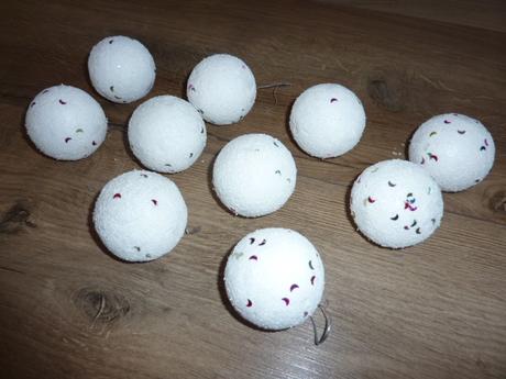 Vianočná ozdoba na stromček snehové guľe,