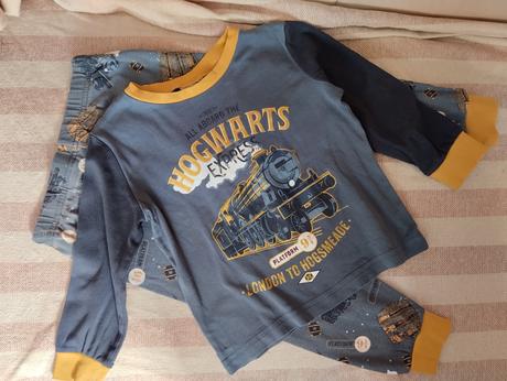 H.potter pyžamo 98/104, h&m,98