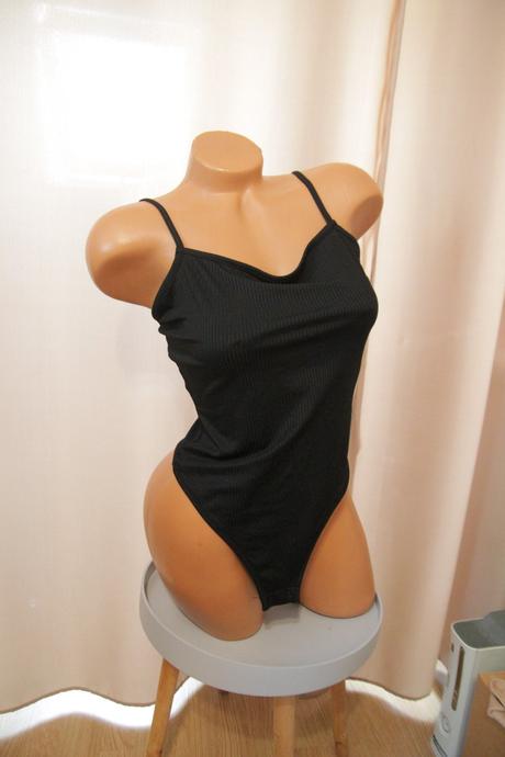Čierny body top s výstrihom na chrbte, m, m