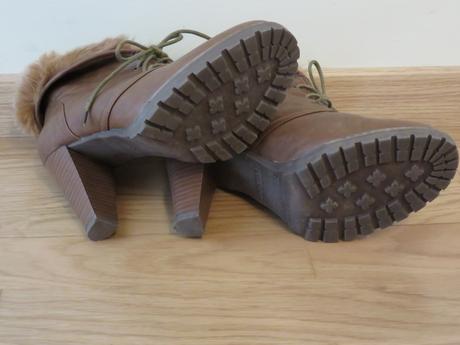 Kotníkové topánky na vysokom podpätku, 39