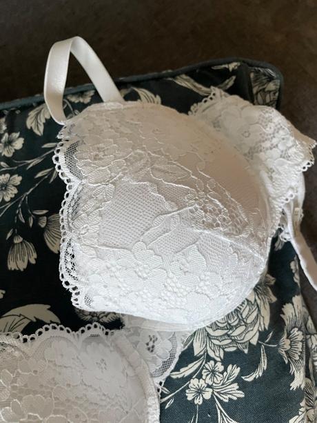 Čipkovaná podprsenka, lindex,80c