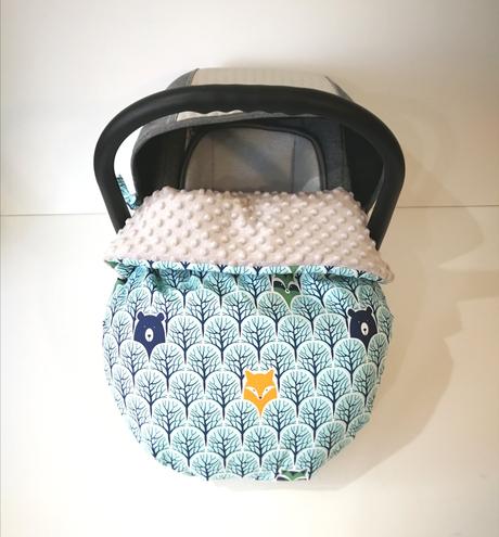 Nepadacia deka na kočík, 