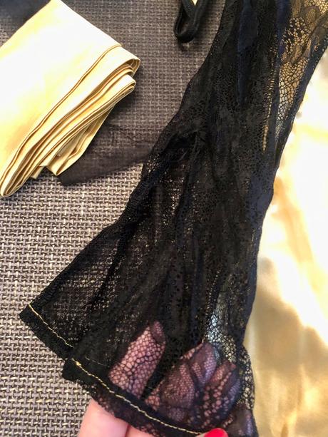 Elegantný satenovo-krajkovy župan, veľkosť uni, m