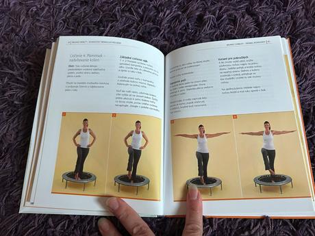 Cvičíme na minitrampolíne,