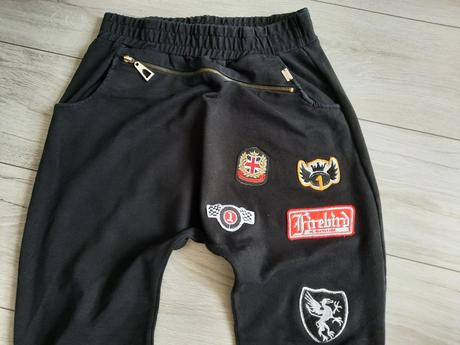 Štýlové pudlove gate, s