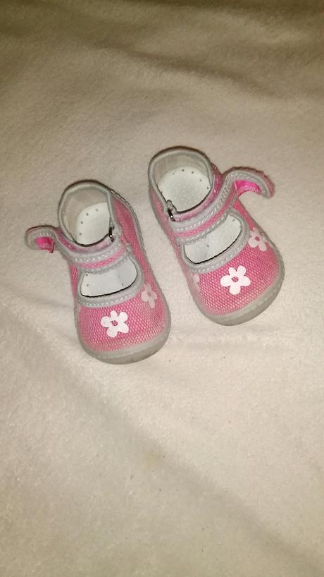 Topanočky na prvé krôčiky, 18