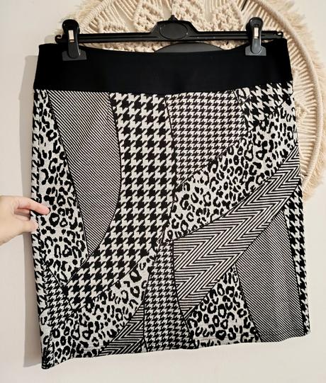 Vzorovaná sukňa betty barclay, xl