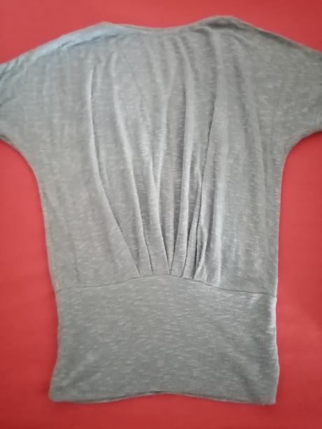 Elastický trblietavý pulovrik, 