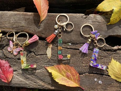 5 eur - ihneď k odberu - kľúčenky s písmenkom, 