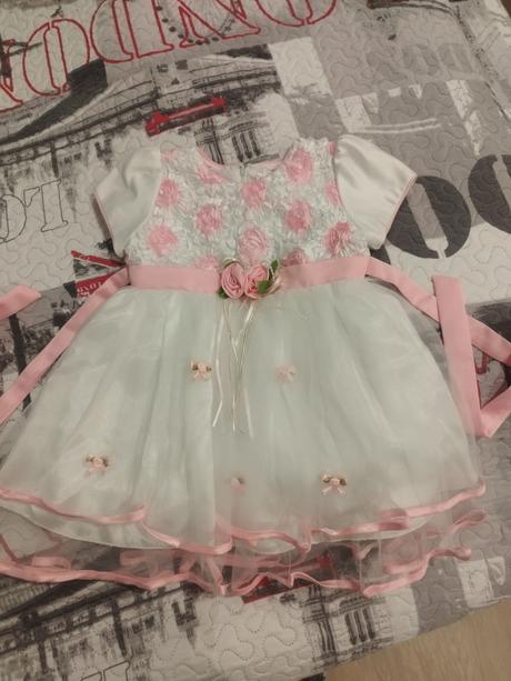 Slávnostné šaty, 86