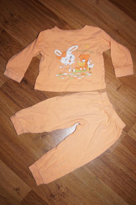 Pyzamko s mackom a zajkom, 80