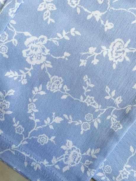 Kvetované riflové džegíny, 42