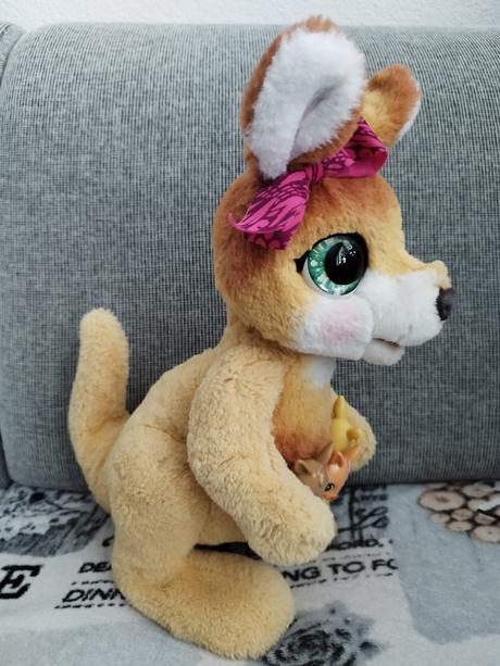 Fur real klokanica s babatkami, 