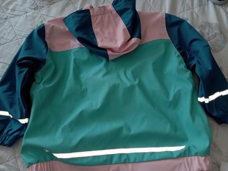 Nepremokava bunda, kik,104