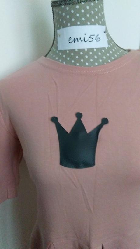 3369. pískacie šaty, xs