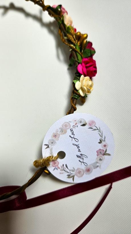 Krasny kvetinovy vencek do vlasov, nastavitelna ve, 