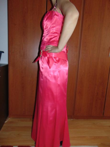 Spoločenske saty, 42