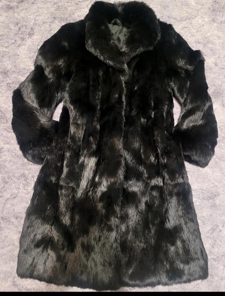 Elegantný čierny kožuch kara slovakia, l