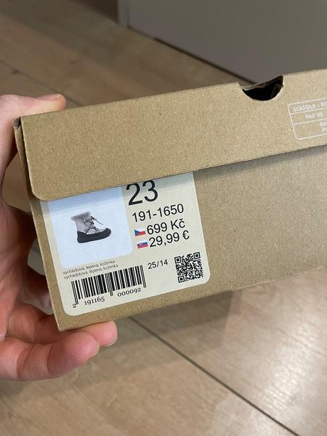 Takmer nové zateplené čižmy, baťa,23