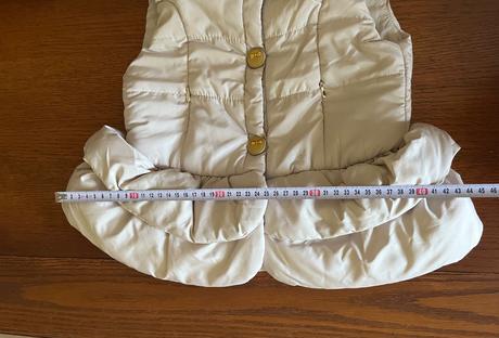 Rozkošná vesta mayoral s kožušinkovým golierom, mayoral,134