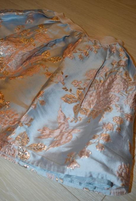 Slávnostná sukňa, 158