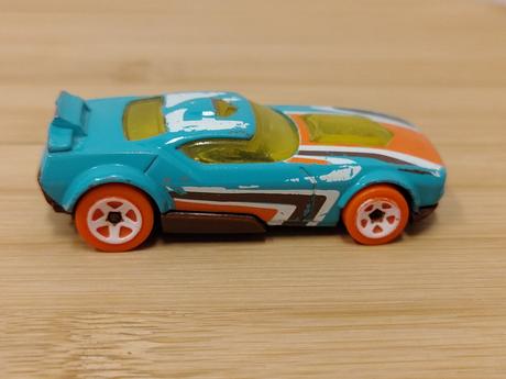 Zberateľský fast fish hot wheels race team, mattel,