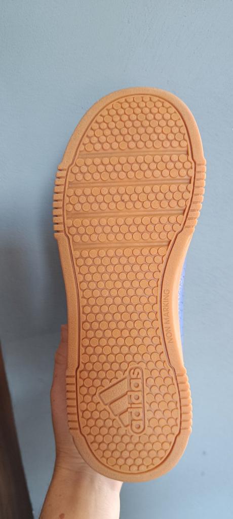 Botasky, adidas,38