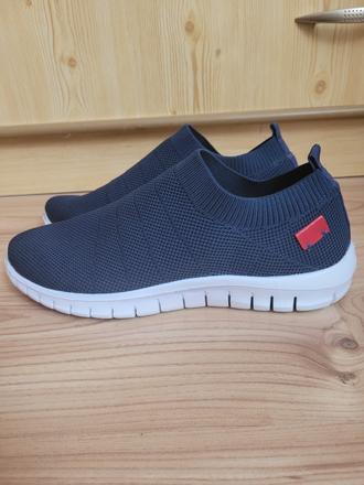 Dámske tenisky veľkosť 39, vd 26cm., 39