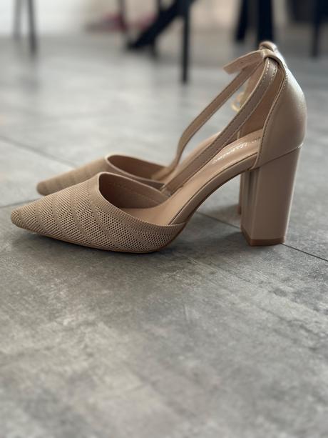 Zatvorené sandále, 37