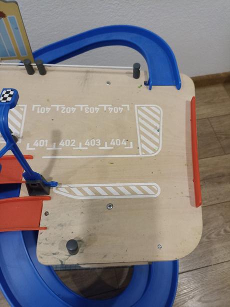 Garáž s autodráhou, 