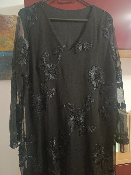 Spoločenské šaty, 46