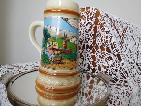 Korbel-keramika v ľudovom motíve,, 