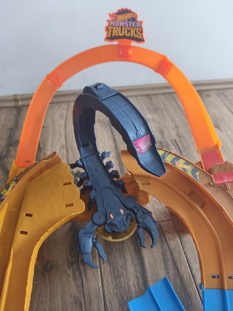 Hot wheels monster truck, 