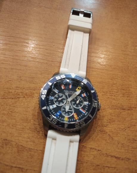Biele hodinky nautica, 