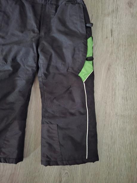 Zimné čierne oteplováky, 104