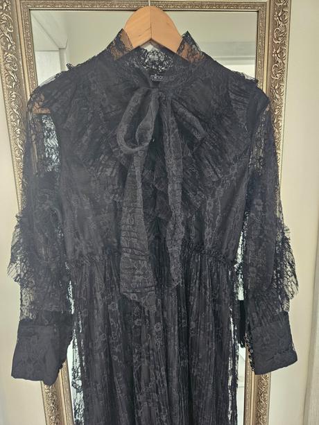 Prekrásne šaty minouu, m