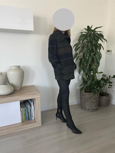 Károvaný kabát, s