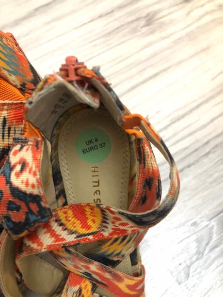 Letne topanky na platforme, 37